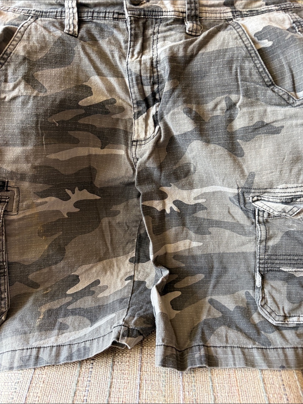 Airwalk Men's Camo Cargo Shorts - Olive Green/Gray